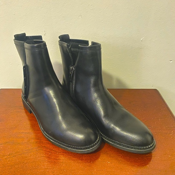 Franco Sarto Shoes - 🔅NWOT🔅 Franco Sarto Booties w/ Mini Studs